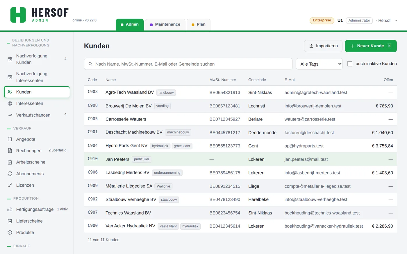Liste der Kunden mit Suchfeld und Tags